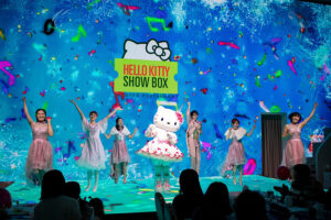 HELLO KITTY SHOW BOX