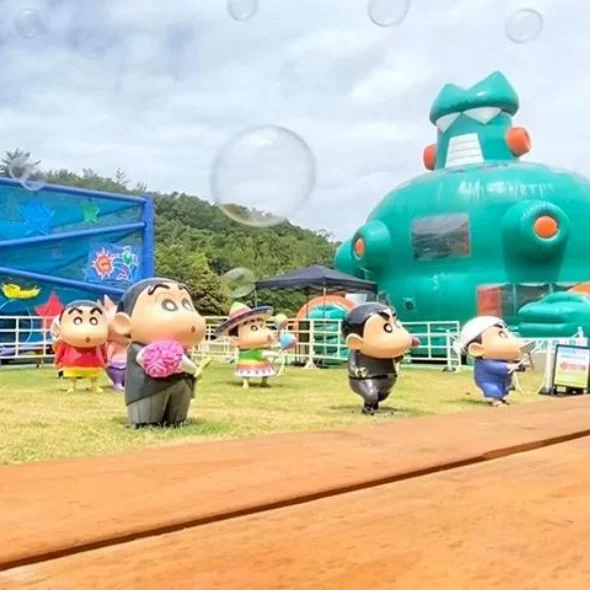 unique playground for kids- shin-chan